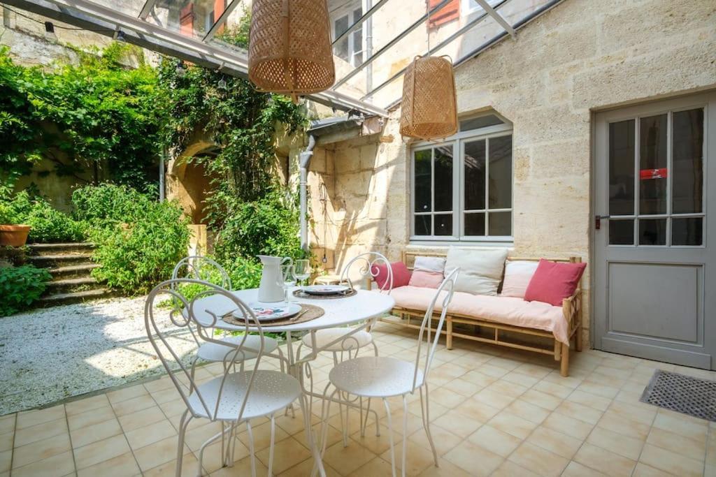 Appartement Avec Son Patio Dans Centre Historique De Bourg Eksteriør billede