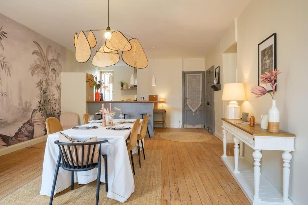 Appartement Avec Son Patio Dans Centre Historique De Bourg Eksteriør billede