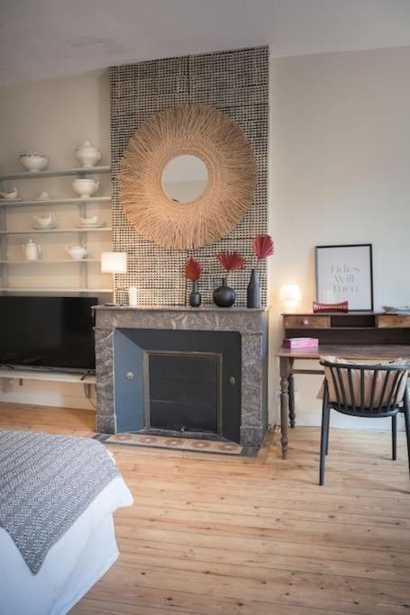 Appartement Avec Son Patio Dans Centre Historique De Bourg Eksteriør billede